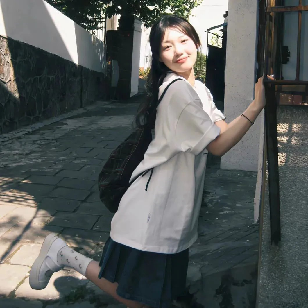 河谷镇第一季海报