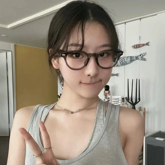 今天也要努力当只猫海报